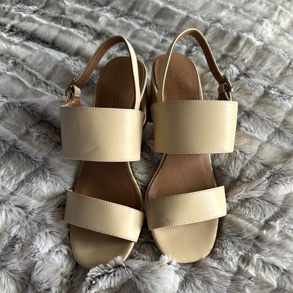 AEROSOLES Cream Minimalist Sandals with Slingback